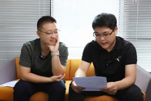 问鼎官方网站/app/ios/安卓/在线/注册人力资源HR点评：年薪百万的简历